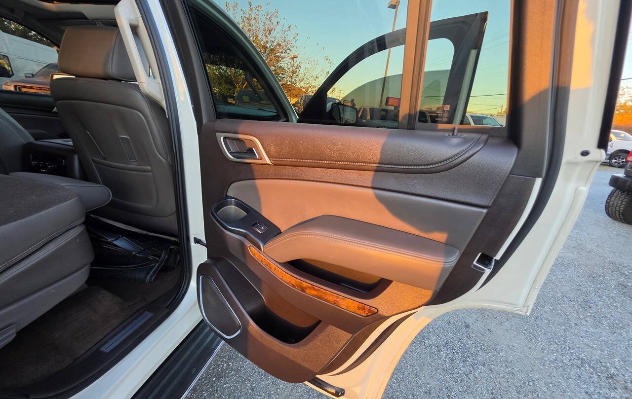 Used 2015 GMC Yukon Denali w/ Touring Package AWD/4WD image 22