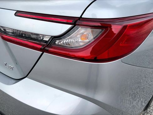 Used 2026 Toyota Camry LE FWD image 30