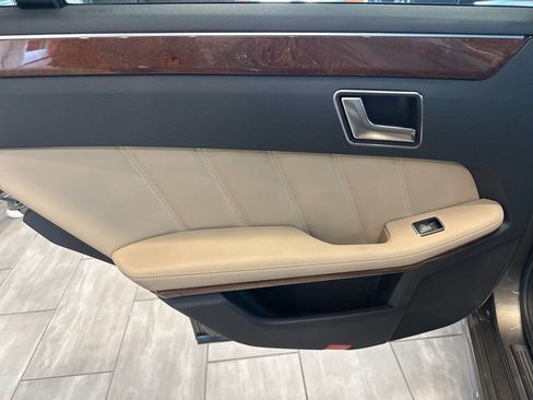 Used 2013 Mercedes-Benz E 350 4MATIC Sedan w/ Premium 1 Pkg image 28