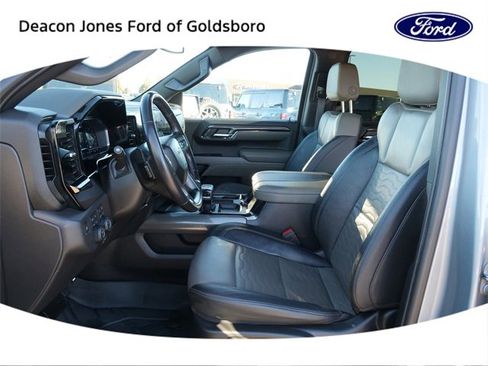 Used 2023 Chevrolet Silverado 1500 ZR2 image 16