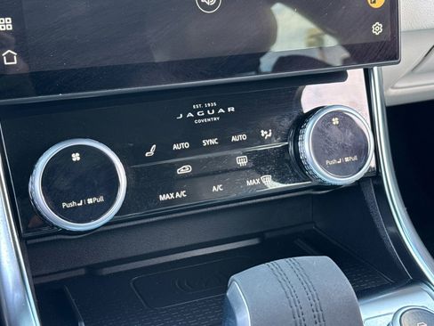 Used 2024 Jaguar XF R-Dynamic SE image 22