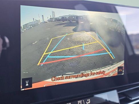 Used 2025 Toyota Sienna Limited image 15