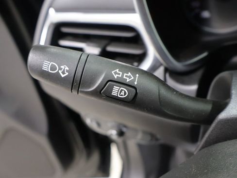Used 2019 Chevrolet Equinox LT w/ Driver Convenience Package AWD/4WD image 39