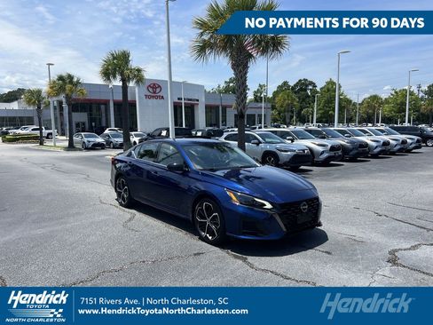 Used 2023 Nissan Altima 2.5 SR FWD image 1