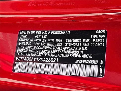 Used 2025 Porsche Cayenne GTS AWD/4WD image 23