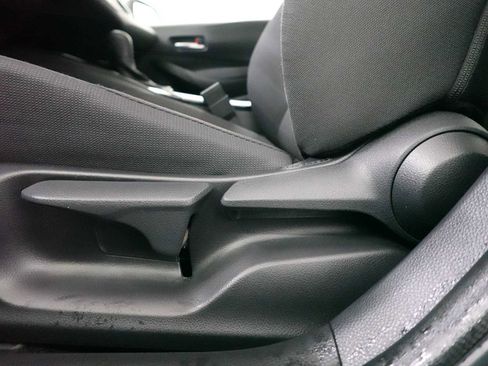 Used 2020 Toyota Corolla LE image 14