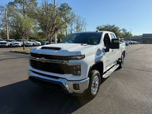 Used 2025 Chevrolet Silverado 2500 LT w/ Convenience Package image 1