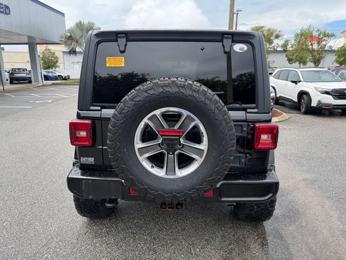 Used 2021 Jeep Wrangler Unlimited Sahara AWD/4WD image 6