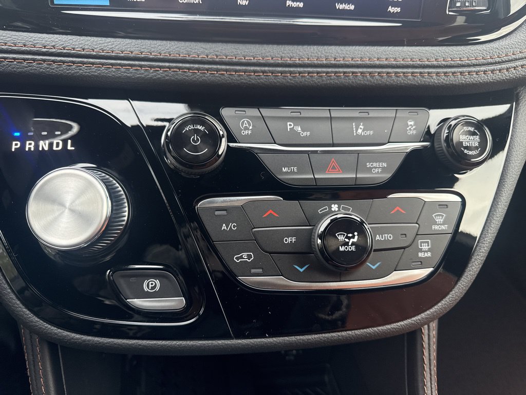 New 2026 Chrysler Pacifica Pinnacle AWD/4WD image 28