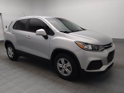 Used 2020 Chevrolet Trax LS w/ Tint and Cruise Package FWD image 11