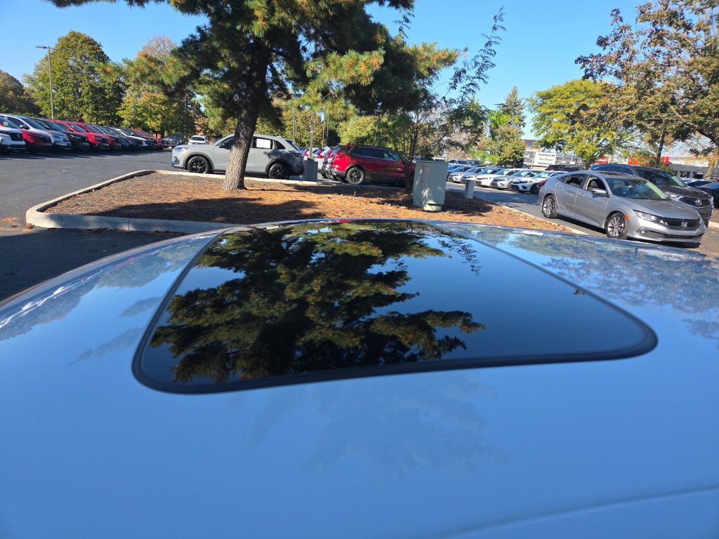 Used 2023 Honda Accord EX image 11