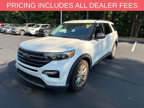 Used 2022 Ford Explorer XLT w/ Equipment Group 202A RWD image 3