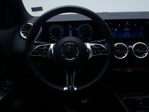 Used 2025 Mercedes-Benz GLA 250 image 28