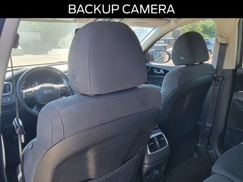Used 2019 Kia Sorento AWD w/ LX Convenience Package image 13