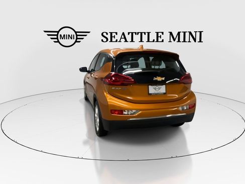 Used 2017 Chevrolet Bolt LT FWD image 9