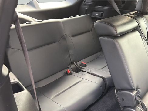 Used 2024 Mitsubishi Outlander SE AWD/4WD image 28