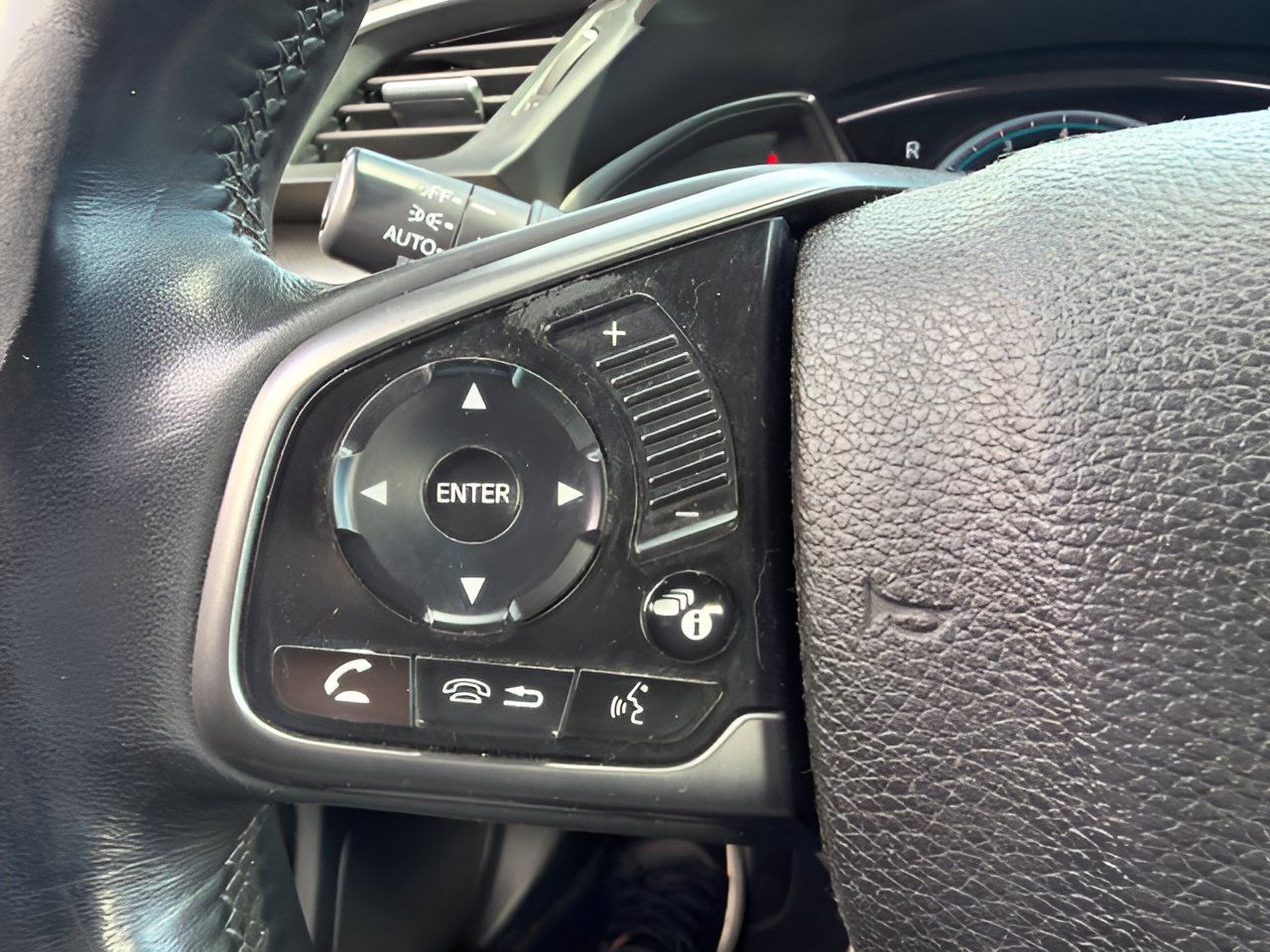 Used 2017 Honda Civic EX-L image 21