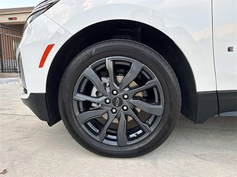 Used 2022 Chevrolet Equinox RS w/ RS Leather Package image 4