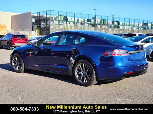Used 2021 Tesla Model S Plaid image 3