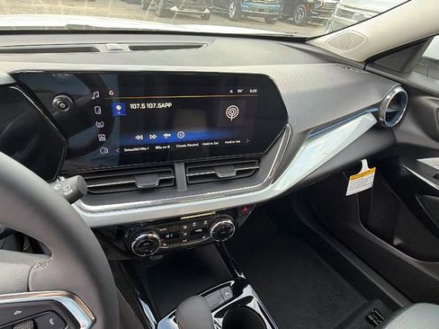 New 2026 Chevrolet Trax LT w/ Driver Confidence Package image 24