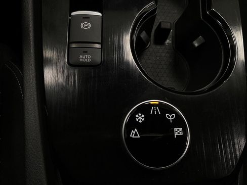 Used 2023 Nissan Rogue S AWD/4WD image 26