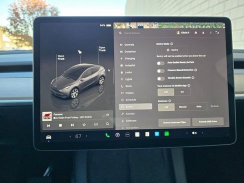 Used 2024 Tesla Model Y 2WD image 50