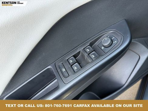 Used 2025 Volkswagen Taos S image 24