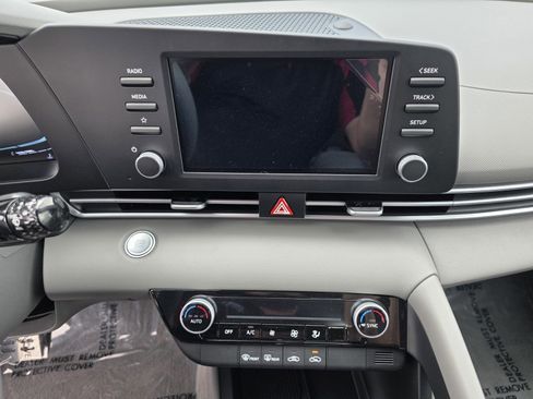 New 2025 Hyundai Elantra Sport image 25