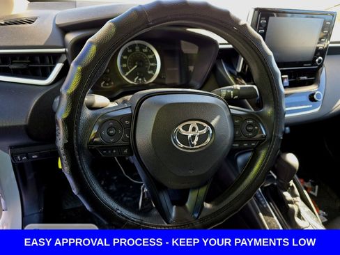 Used 2021 Toyota Corolla LE FWD image 15