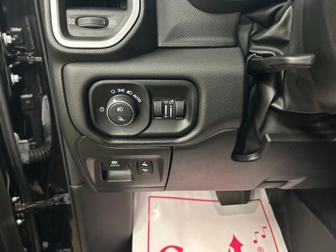 Used 2025 RAM 1500 Big Horn AWD/4WD image 14