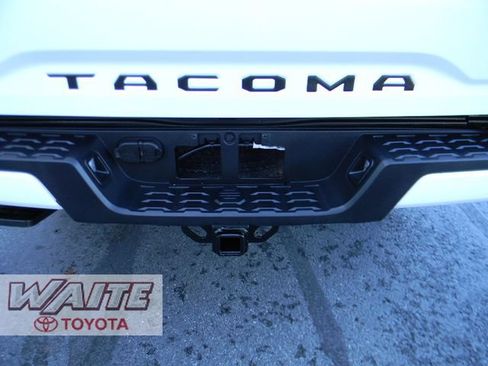 Used 2023 Toyota Tacoma SR AWD/4WD image 5