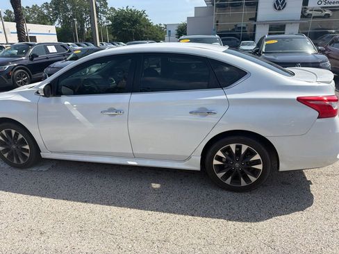 Used 2019 Nissan Sentra SR FWD image 5