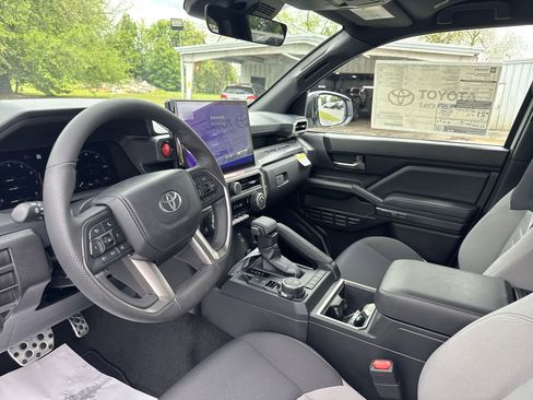 New 2025 Toyota Tacoma TRD Sport AWD/4WD image 15