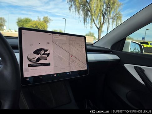 Used 2021 Tesla Model Y Performance image 16