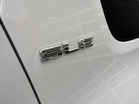 Used 2019 GMC Acadia SLE FWD image 7