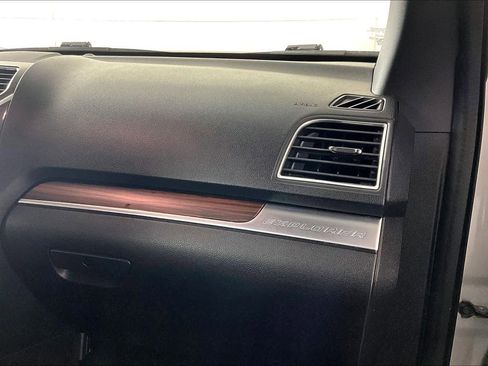 Used 2018 Ford Explorer Limited w/ Equipment Group 301A image 18