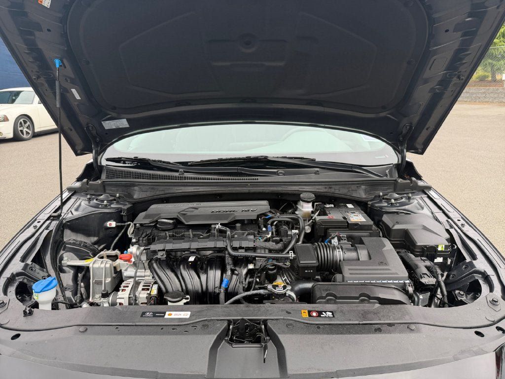 Used 2024 Hyundai Elantra SEL FWD image 30