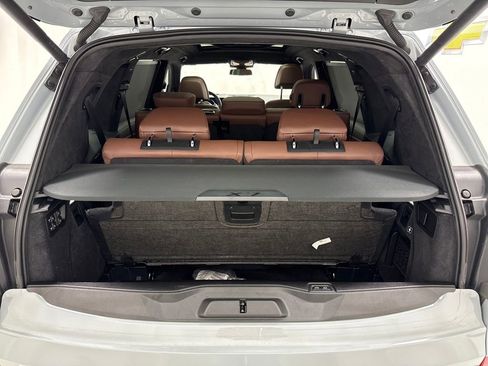 Used 2024 BMW X7 xDrive40i w/ Executive Package image 16