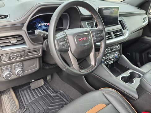 Used 2023 GMC Yukon XL AT4 AWD/4WD image 10
