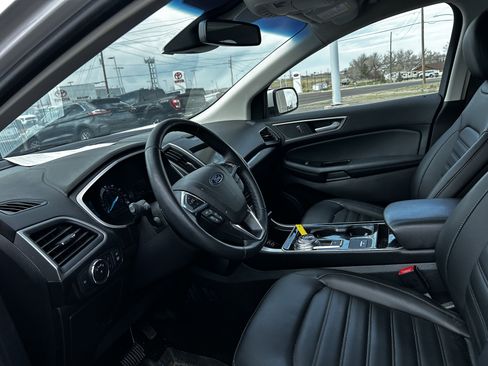Used 2019 Ford Edge SEL w/ Equipment Group 201A image 9