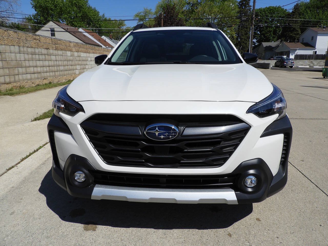 Used 2025 Subaru Outback Limited AWD/4WD image 5