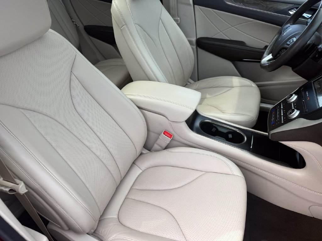 Used 2019 Lincoln MKC Reserve w/ MKC Climate Package AWD/4WD image 18