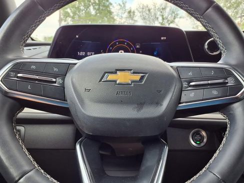 Used 2024 Chevrolet Traverse LT FWD image 16