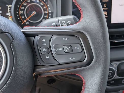 Used 2024 Jeep Gladiator Rubicon w/ Steel Bumper Group AWD/4WD image 23