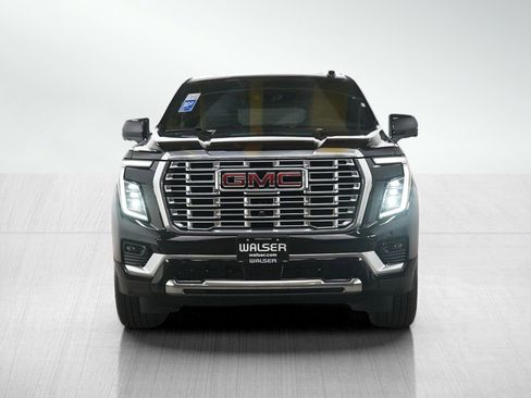 Used 2025 GMC Yukon Denali w/ Denali Reserve Package image 8