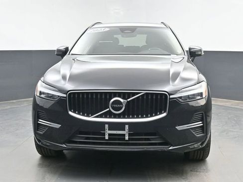 Used 2023 Volvo XC60 B5 Core FWD image 3