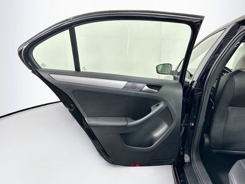 Used 2017 Volkswagen Jetta Sport w/ Jetta Sport Lighting Package image 26