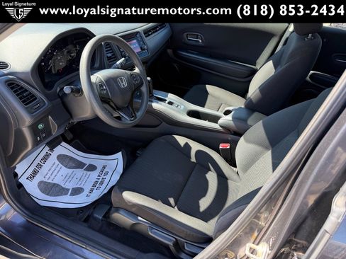 Used 2017 Honda HR-V LX image 14