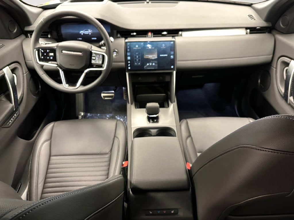 New 2026 Land Rover Discovery Sport Landmark AWD/4WD image 10