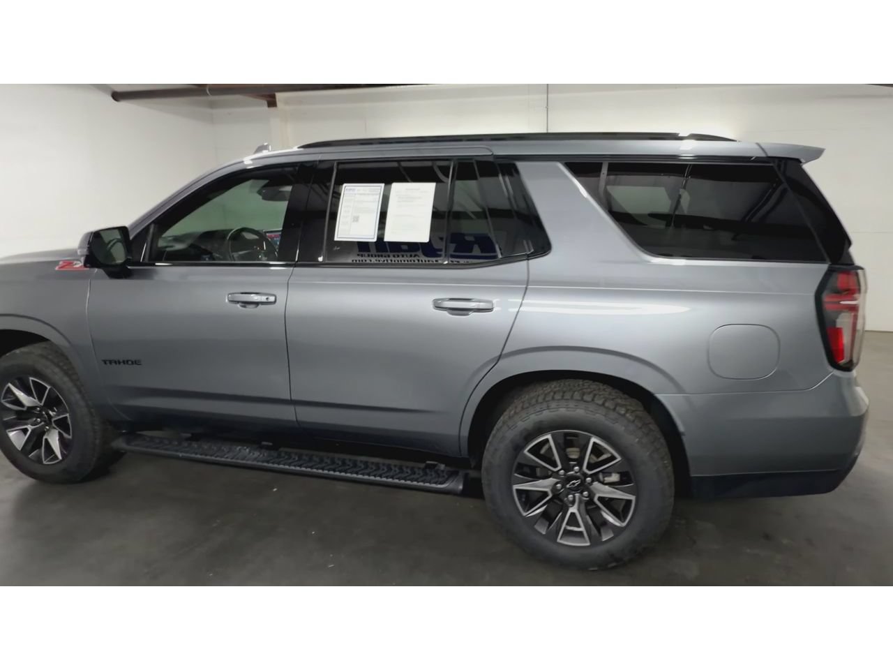 Used 2021 Chevrolet Tahoe Z71 w/ Z71 Signature Package AWD/4WD image 6